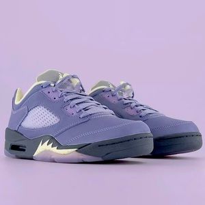 The Air Jordan 5 Low WMNS Indigo
Haze